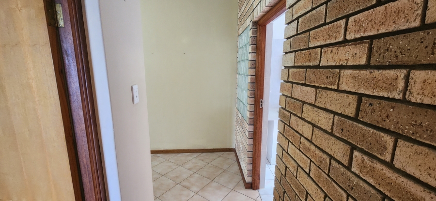 5 Bedroom Property for Sale in Dana Bay Western Cape